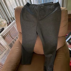 Vera wang simply Vera collection pants